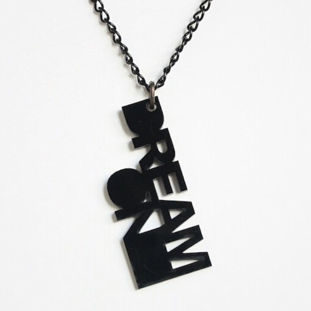 DREAM ON NECKLACE